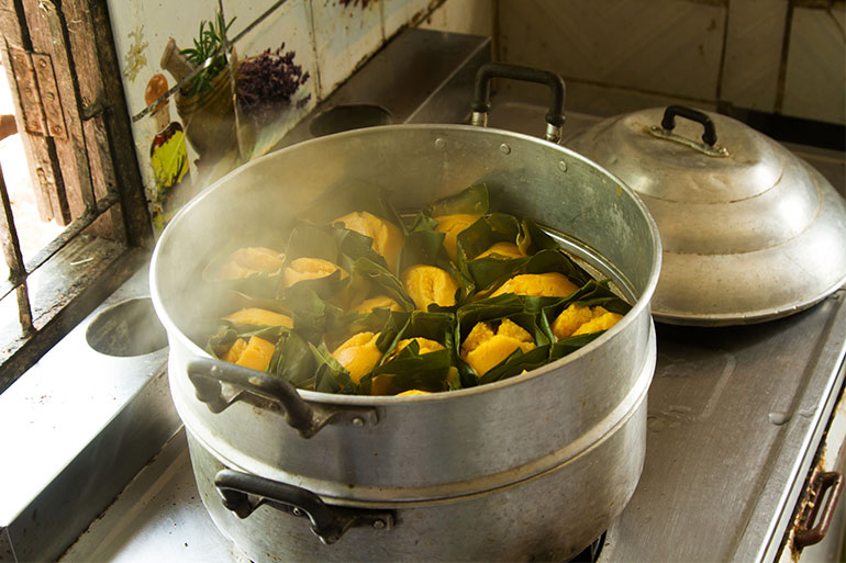 Besarnya Penggunaan Api Saat Membuat Kue Kukus detail