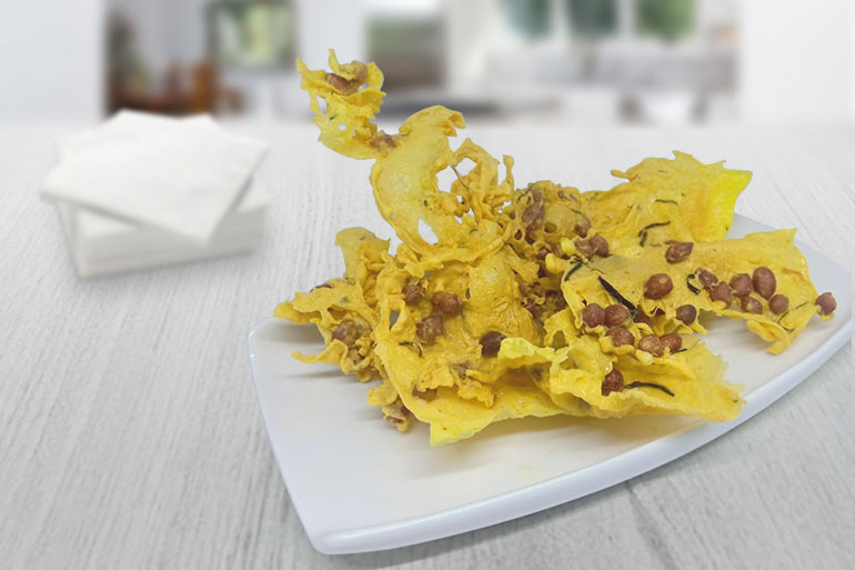 membuat peyek kacang renyah gurih detail